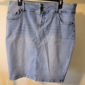 Torrid Pencil Skirt Size 18